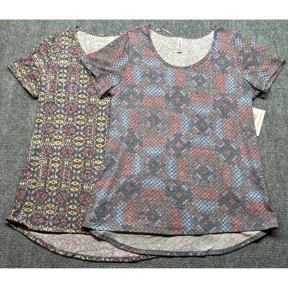 LulaRoe Lot of 2 Classic T-Shirt Womens L Multicolor Geometric Short Sleeve New - Picture 1 of 7